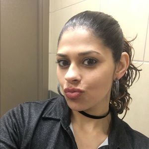 Meet your Posher, Natasha